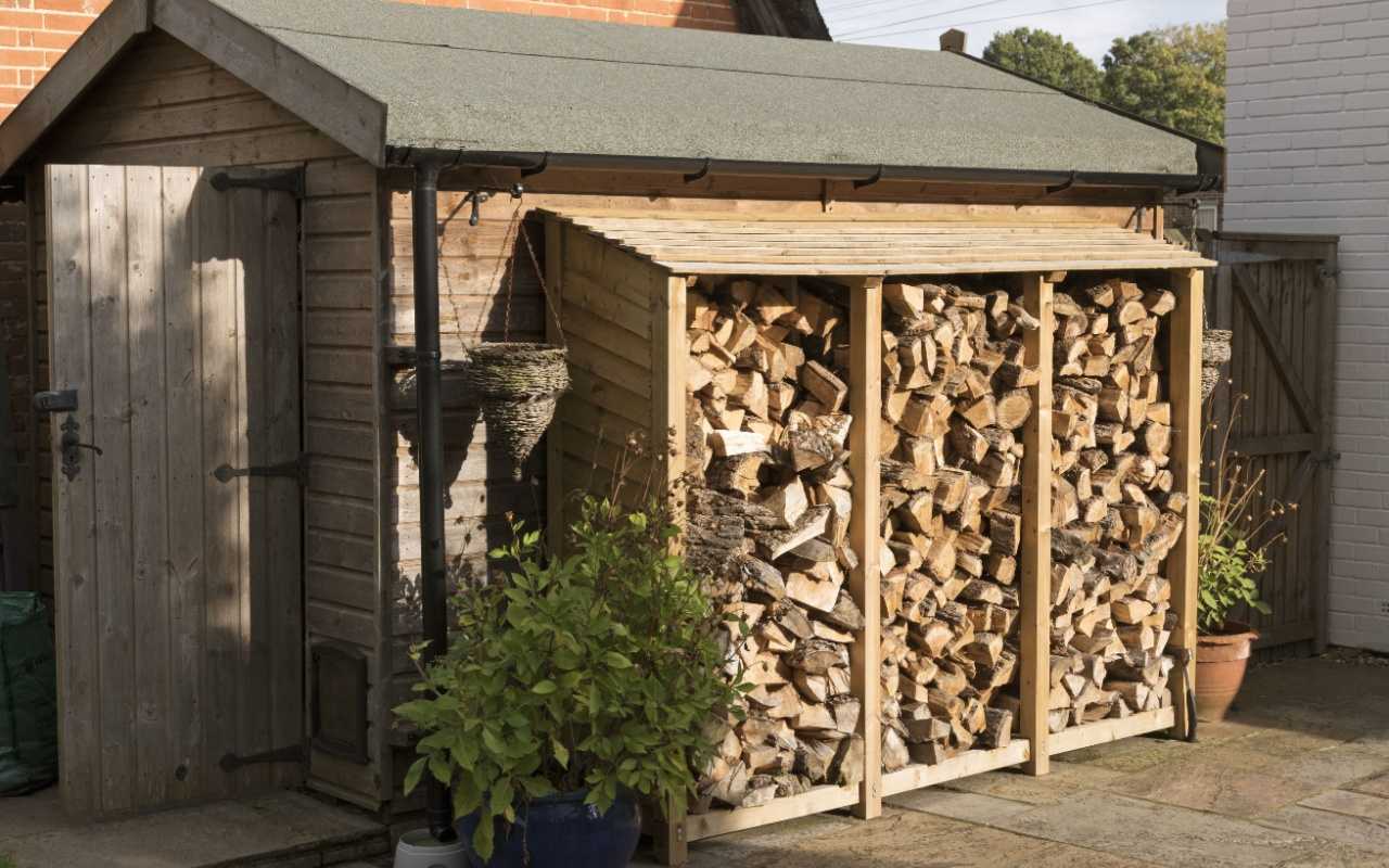 3. Model Magazie Curte   Magazie De Lemn